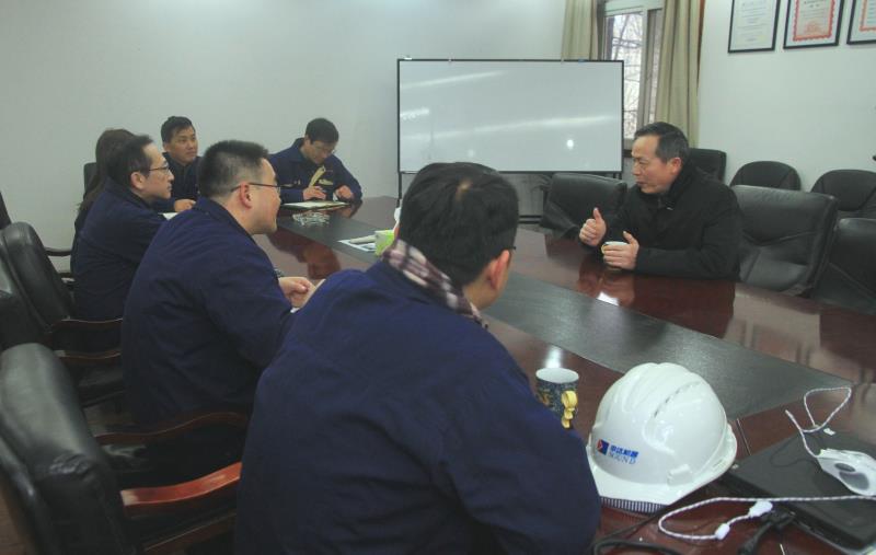 2月13日，農歷大年初九，集團公司黨委書記、總經理虞岳明一行來到申達，親切慰問申達公司全體干部職工，向大家拜年，并致以新春美好的祝福！.jpg